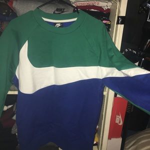 Brand new Nike crewneck